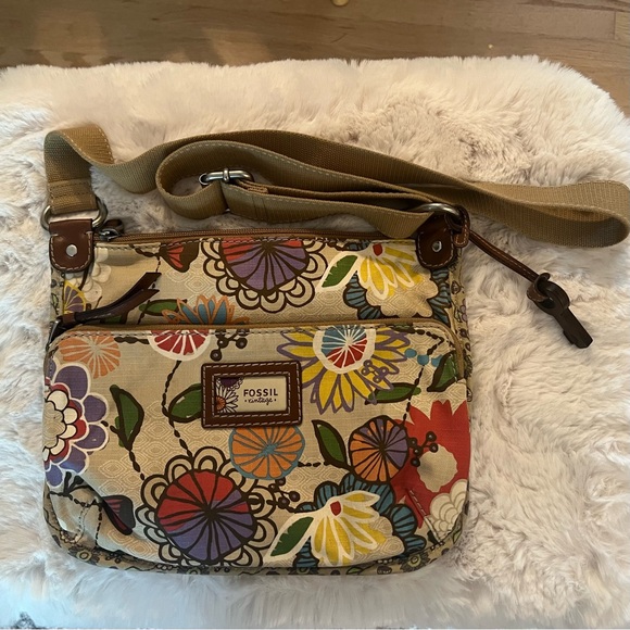 Fossil Handbags - Vintage Fossil Canvas Exterior Handbags & Bags Crossbody with wood key.